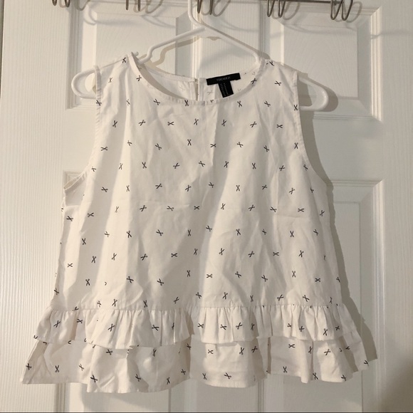 White croptop - Picture 1 of 4